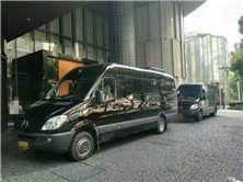 奔馳凌特17座商務(wù)車實體拍攝——上海安致汽車租賃小微型客車租賃服務(wù)體驗